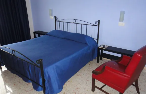 安蒂卡洛坎達卡瓦利諾比安科酒店