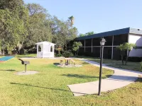 Grand Lake & Lifetime of Vacations Resorts Hotel in zona Give Kids The World Village