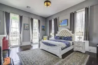 The George Manor Hotels in Galveston