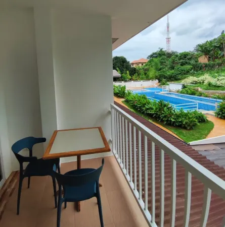 Casa Bella Bacolod Отели в г. Западный Негрос