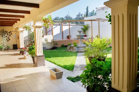 Nico Hotel Отели в г. Chimaltenango