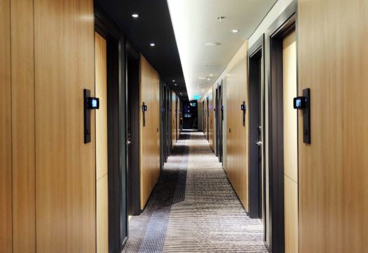 수라바야 이비스 호텔 객실 전경