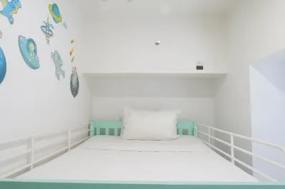Comfy and Modern Wonderful 2Br Apartment at Tanglin Supermall Mansion