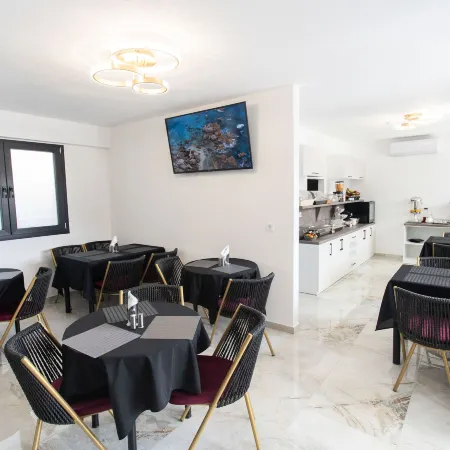 Aeonian Luxury Suites