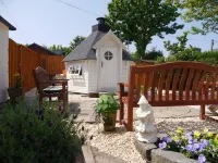 Beautiful 2-Bed Apartment in Inverkip Great Garden Hotels near Greenock
