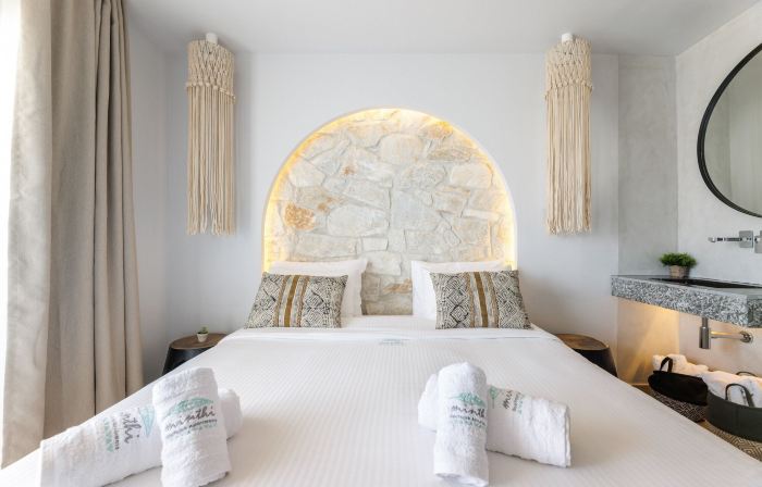 Amalthia Luxury Suites