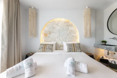 Amalthia Luxury Suites - Balkon