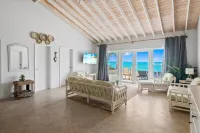 Beachfront White Palm Villa - Tar Bay - Homestay