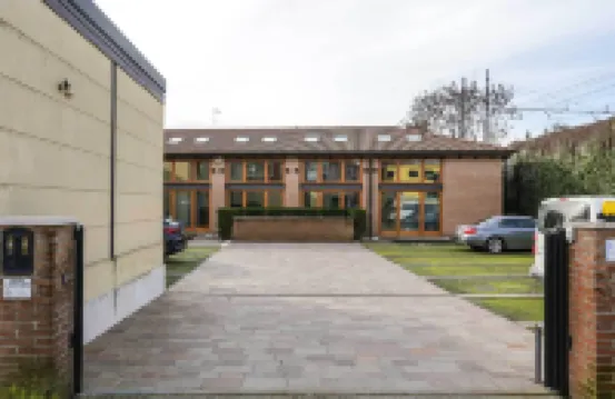 距離中心幾步之遙的卡薩菲拉，配有停車場