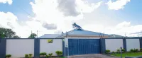 Bethel Lodgings - parking