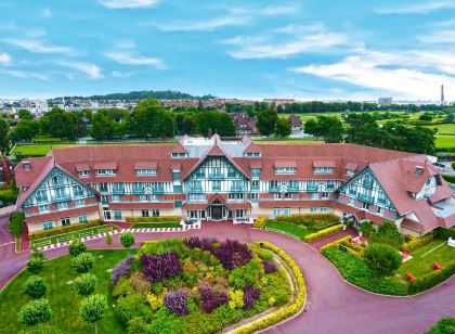 Renaissance Paris Hippodrome de St. Cloud Hotel
