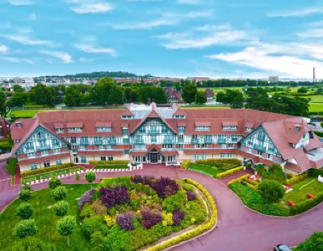 Renaissance Paris Hippodrome de St. Cloud Hotel Hotels near Gare De Louveciennes