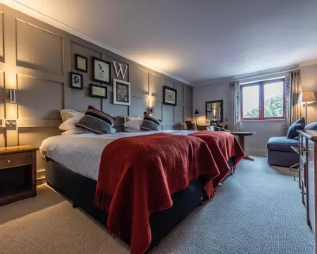 Crown Hotel Hotels in Chertsey