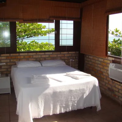 Pousada Dos Golfinhos Hotels near Ponta das Canas Beach