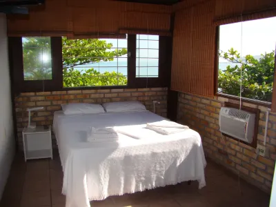 Pousada Dos Golfinhos Hotels near São José da Ponta Grossa Fortress