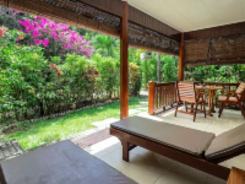 Cocotier du Rocher โรงแรมในลาดิกิว