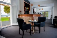 Mansion House Llansteffan Hotels in Llanddowror