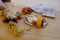 Eremes Rooms & Apartments - breakfast