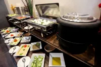 7 ボーイズ ホテル - 朝食