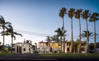 Carnmore Hotel Takapuna Отели в г. 