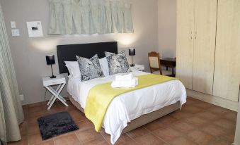 Serene Guest Manor