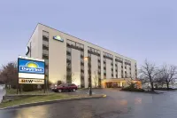 Days Inn by Wyndham Ottawa West Hotels in Ottawa