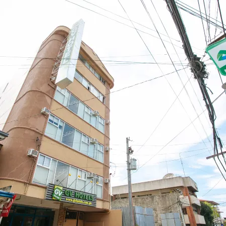 GV Hotel - Tagbilaran City Отели рядом с достопримечательностью «Бохол Кволити Молл»