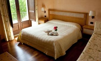 La Rosa Nel Bicchiere