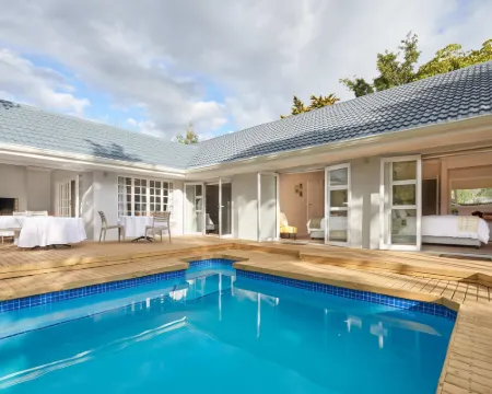 Outeniqua Inn โรงแรมในจอร์จ