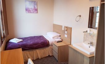 Bridge Guest House