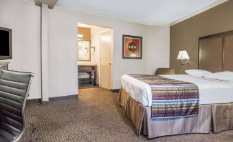 Super 8 by Wyndham Mountain View