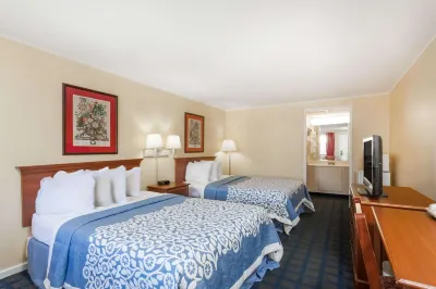 Days Inn by Wyndham Dover Downtown Отели в г. Кент