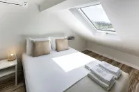 Jr Studios & Suites - balcony