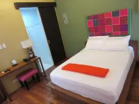 Purple Tree Bed & Breakfast Hotels in Paranaque City