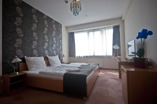 Canada Hotel Budapest Hotels in Szigetszentmiklós