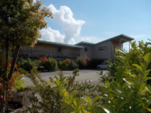 Bio-Motel Hotels near Medieval city of Pérouges