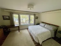 Waterfront Cottage Moosehead Lake Hotels in Greenville