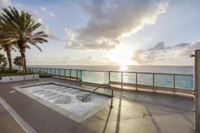 Monte Carlo by Miami Vacations Hotel dekat Haulover Beach Park