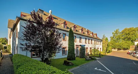 Augustiner Hotel Отели в г. Штеффельн