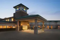 Days Inn by Wyndham Swift Current Hotels in 