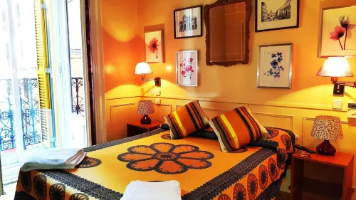Hostal la Fontana - บริการรถรับส่ง