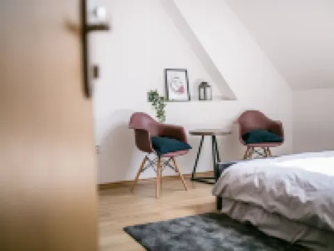 Schöndorf Hostel - Virtual Reception โรงแรมใกล้โบสถ์เซนต์อลิซาเบธ