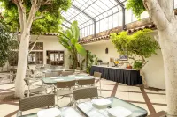 Clocktower Inn Ventura - breakfast