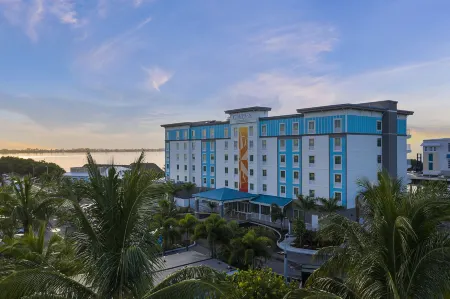 Compass Hotel by Margaritaville Anna Maria Sound