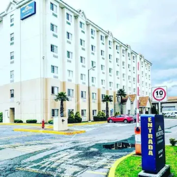Microtel Inn & Suites by Wyndham Toluca