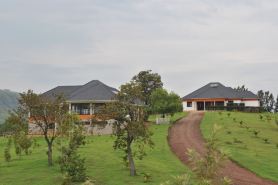 The Crested Crane Bwindi Hotel