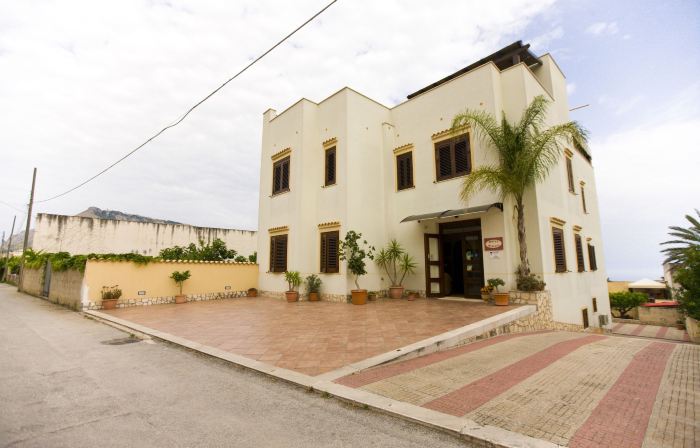 History Hotel