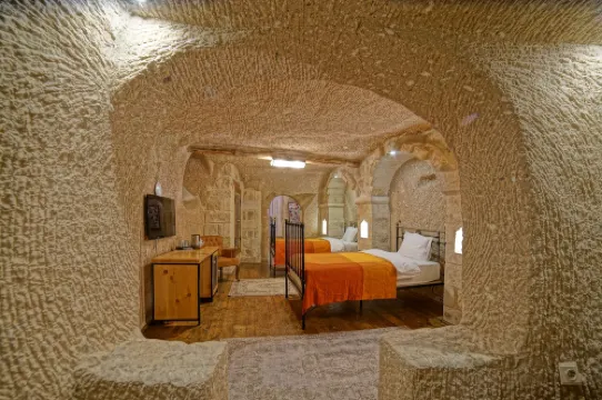 Taru Cave Suites