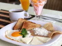 Seven Crown Express & Suites by Kavia Các khách sạn gần Bar Barómetro