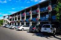 Accent Inns Burnaby - ที่มีที่จอดรถ